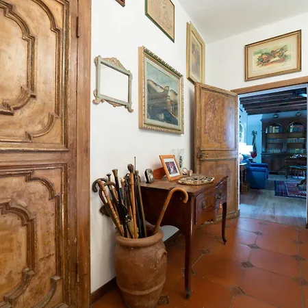 Casa Strada Daire Paterno (Florence)