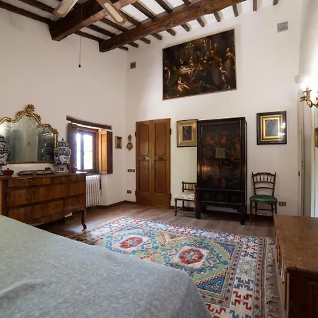 Casa Strada Paterno (Florence)